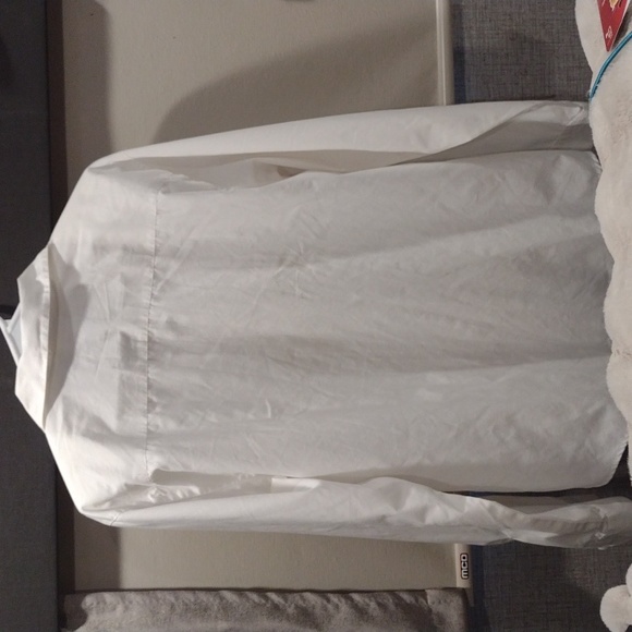 Women's Koret Sport Button -Up Shirt with Embroidered Accents. Size Large. - Picture 2 of 6